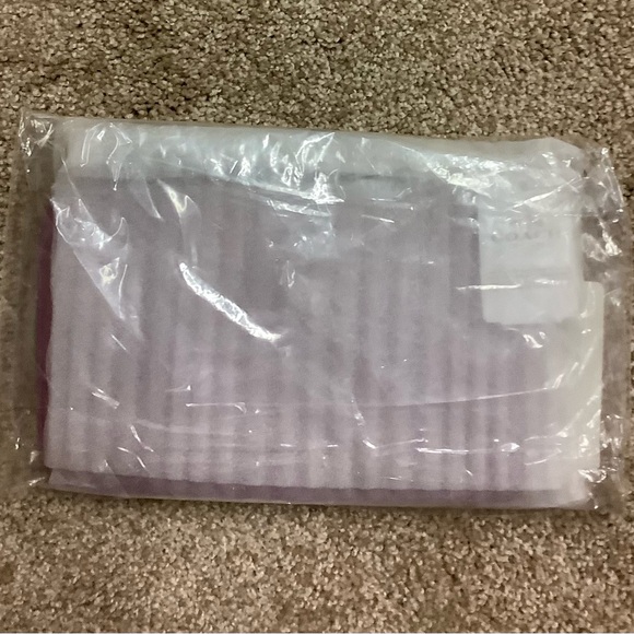 Coach Crossgrain Leather Large Wristlet #F57465 SV/Fuchsia-NWT - Picture 4 of 5